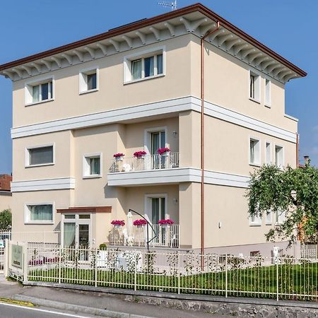 Villa Luisa Rooms And Breakfast Peschiera del Garda Kültér fotó