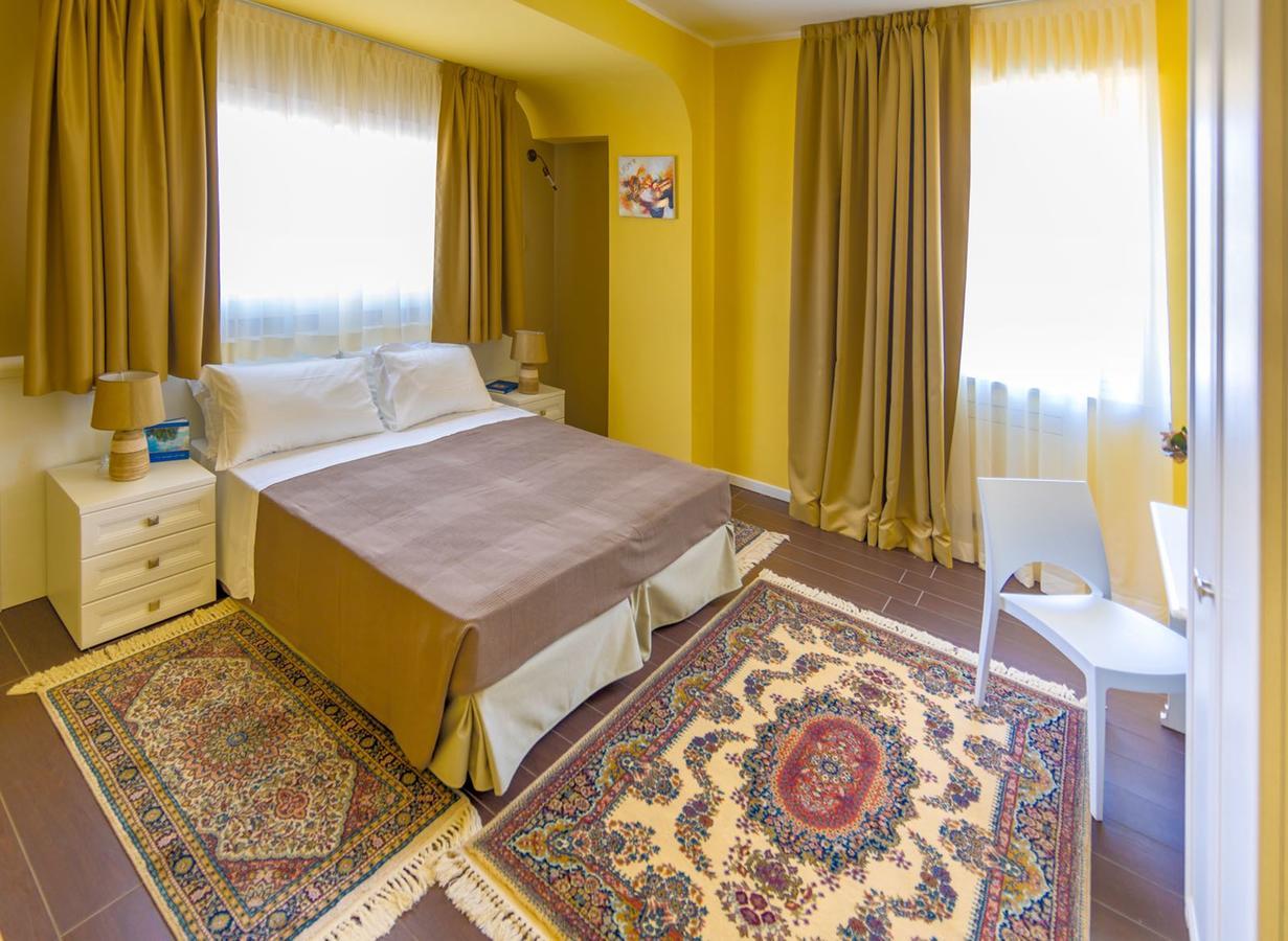 Villa Luisa Rooms And Breakfast Peschiera del Garda Kültér fotó
