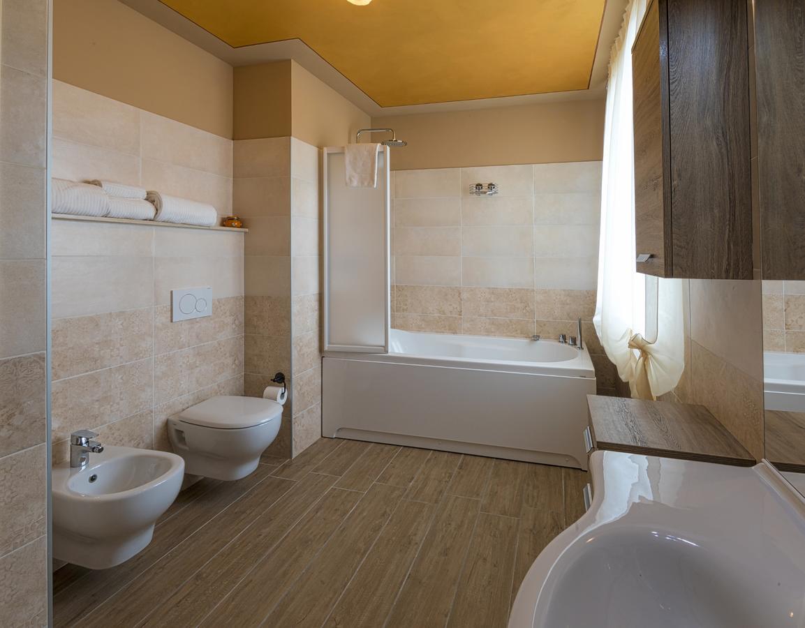 Villa Luisa Rooms And Breakfast Peschiera del Garda Kültér fotó