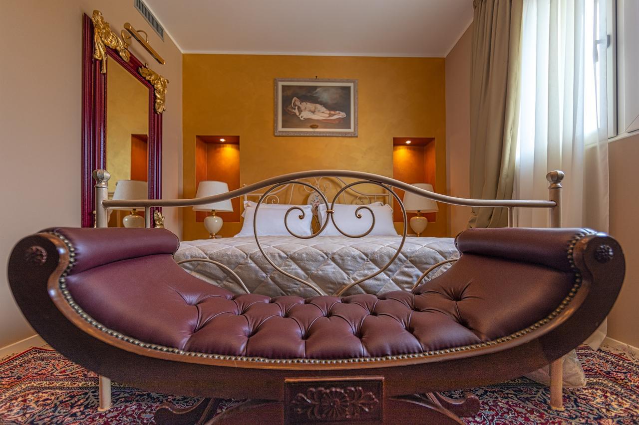 Villa Luisa Rooms And Breakfast Peschiera del Garda Kültér fotó