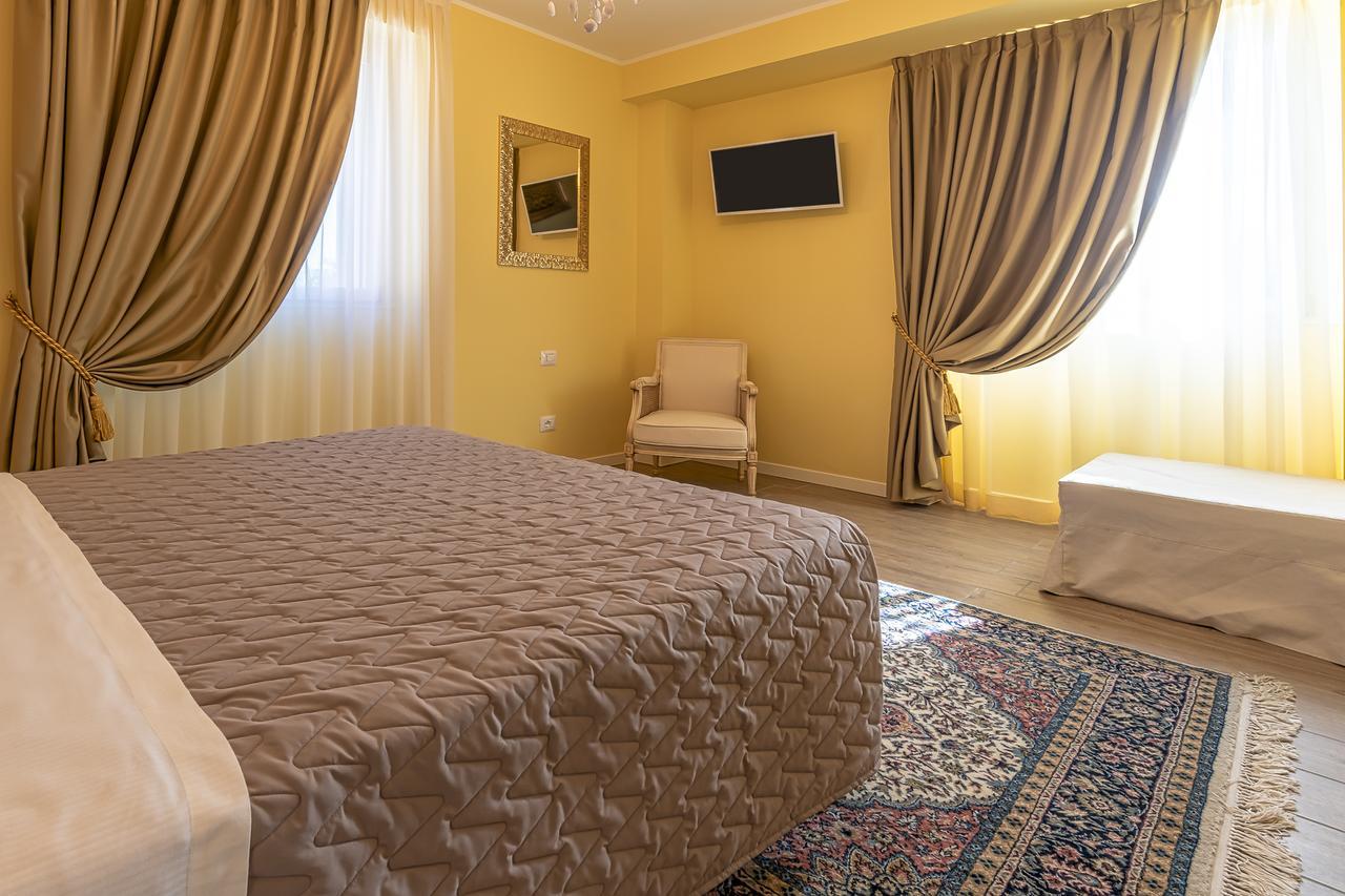 Villa Luisa Rooms And Breakfast Peschiera del Garda Kültér fotó